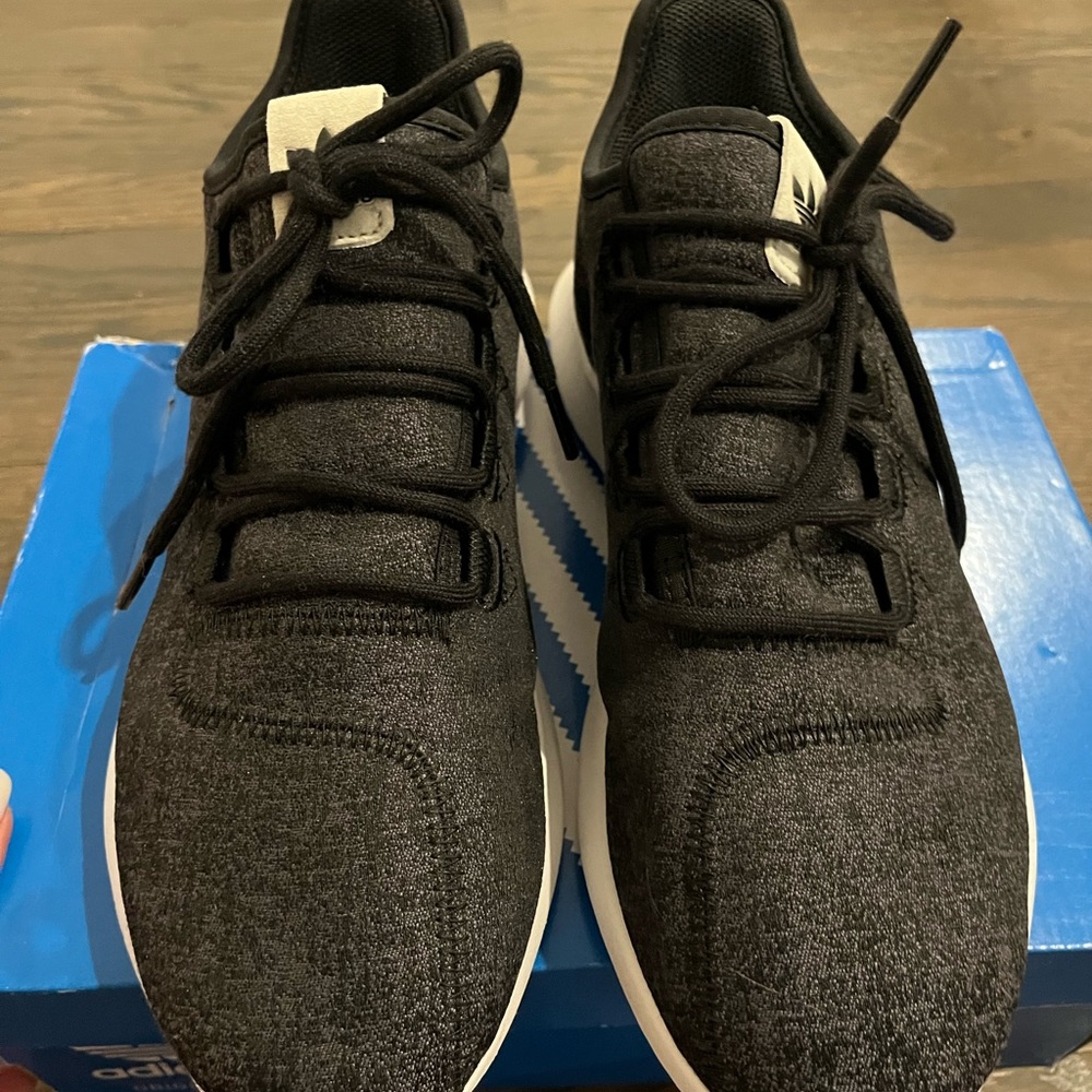 Adidas Tubular Shadow sz 8.5